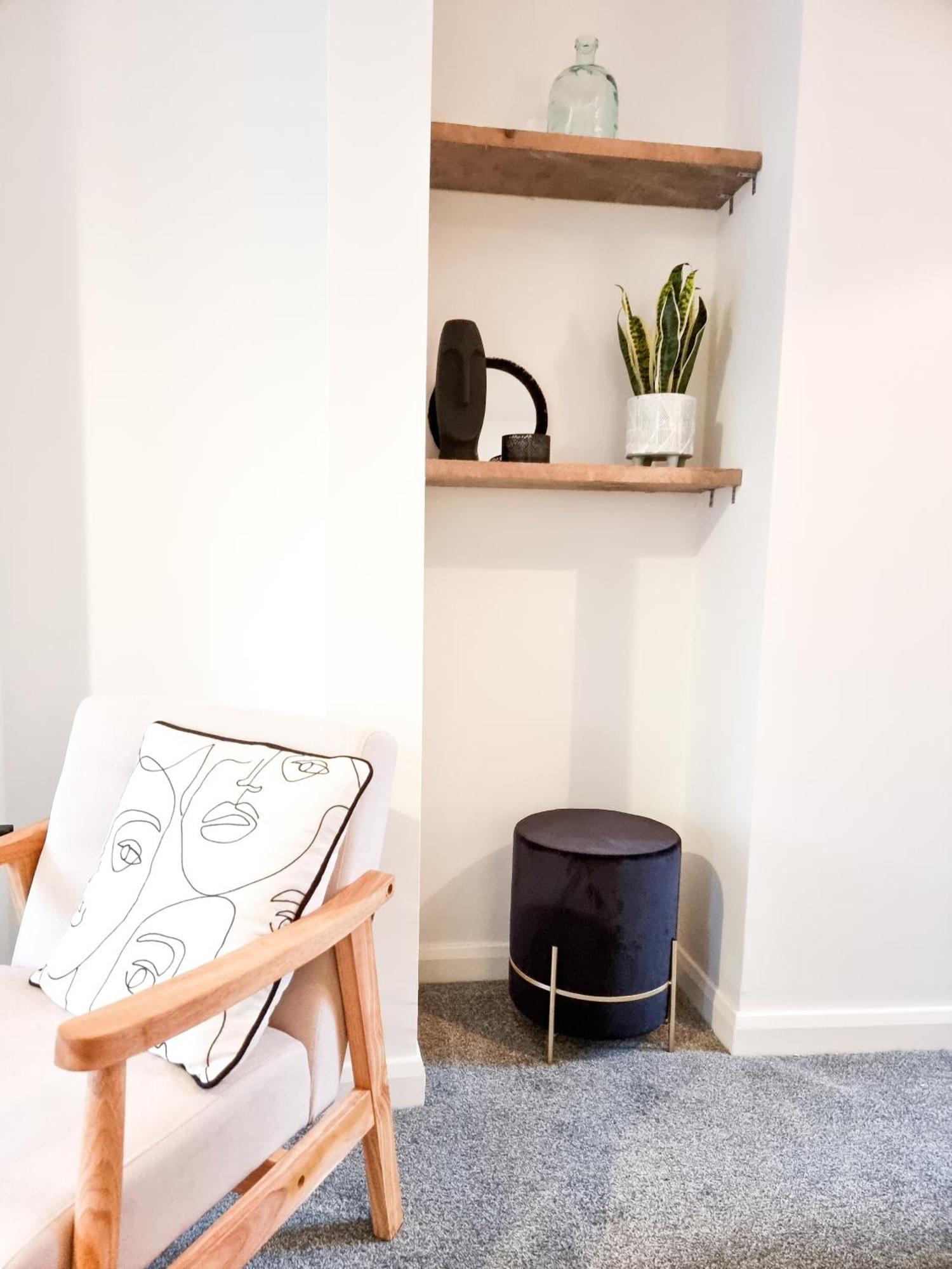 4-Bedroom Home - Perfect For Those Working In Bridgend - By Tailored Accommodation Экстерьер фото