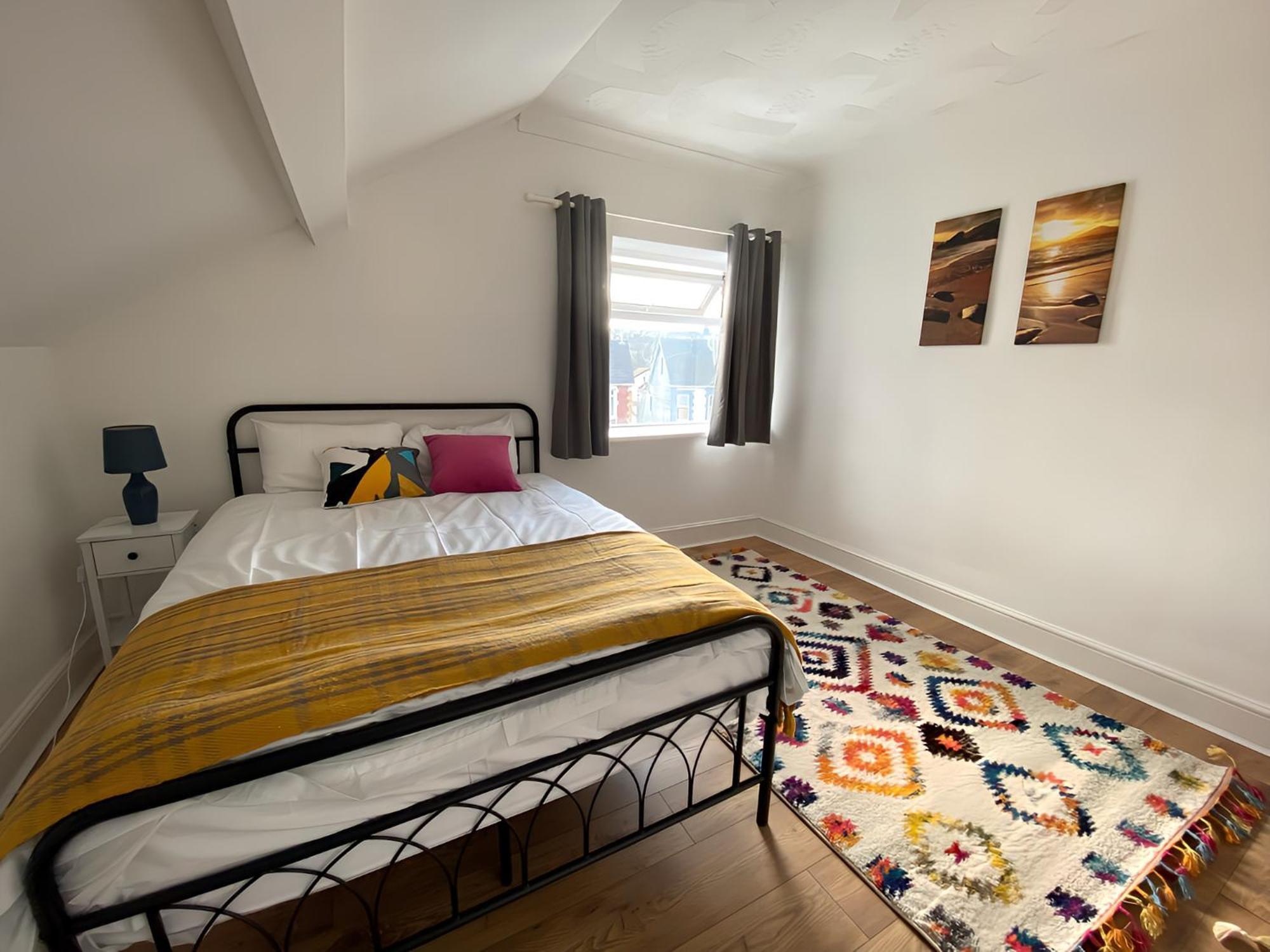 4-Bedroom Home - Perfect For Those Working In Bridgend - By Tailored Accommodation Экстерьер фото
