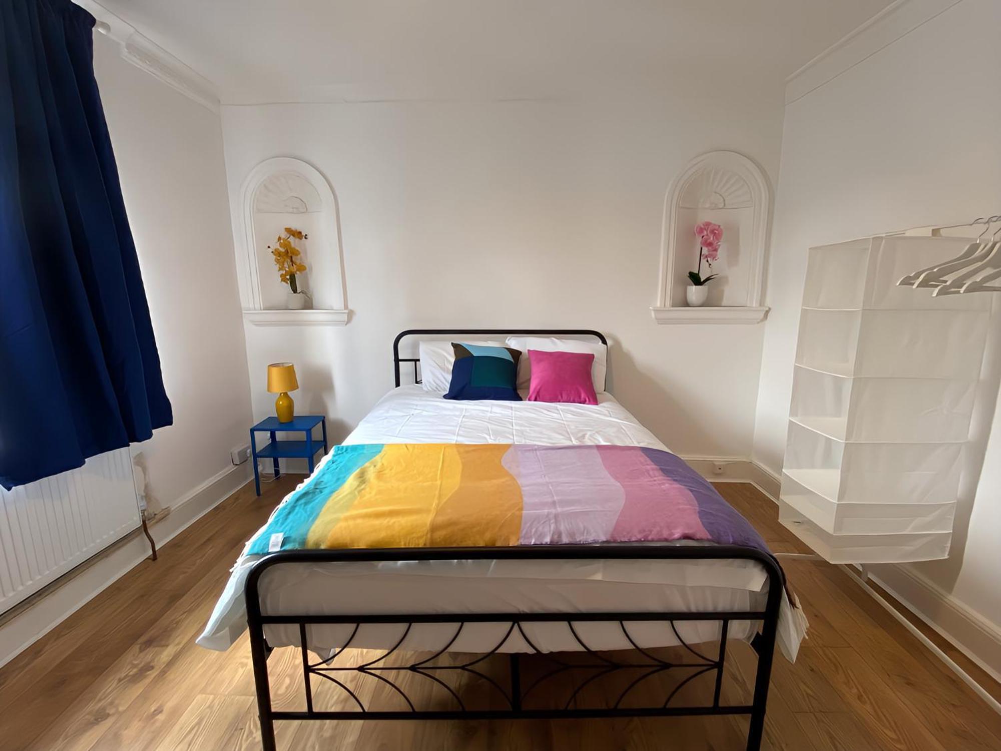4-Bedroom Home - Perfect For Those Working In Bridgend - By Tailored Accommodation Экстерьер фото